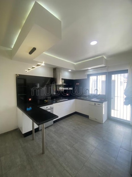 Maison de luxe à louer à Riyad. 5 pièces. Garage et terrasse - Location Immobilier - Rabat - photo 6
