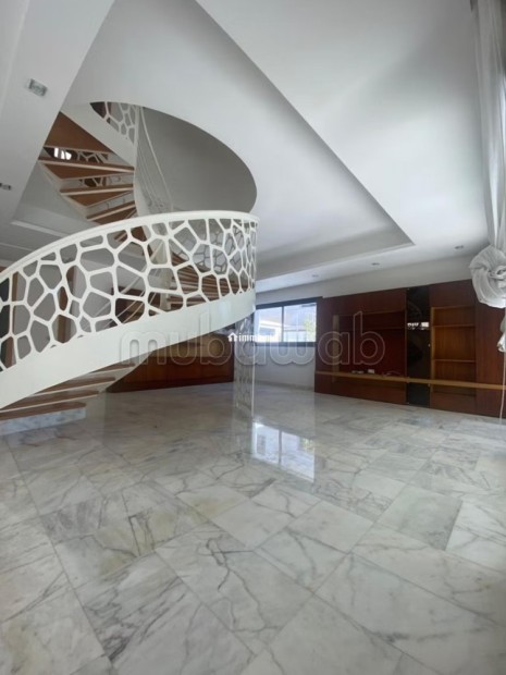 Maison de luxe à louer à Riyad. 5 pièces. Garage et terrasse - Location Immobilier - Rabat - photo 8