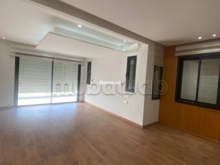 Maison de luxe à louer à Riyad. 5 pièces. Garage et terrasse - Villa à louer - Rabat