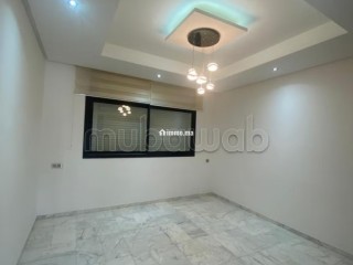 Maison de luxe à louer à Riyad. 5 pièces. Garage et terrasse - Villa à louer - Rabat