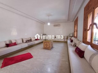 Villa de haut standing à louer à Guéliz. Surface de 320 m². Tout confort avec cheminée et climatisation - Villa à louer - Marrakech