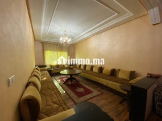 Appartement de vacances à louer en Centre. 4 grandes pièces. Système de parabole et salon marocain - Appartement à vendre - Fes