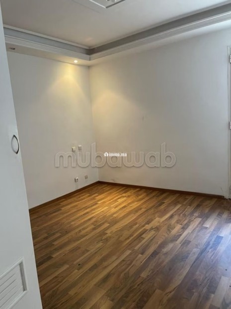 Appartement 2 chambres avec cour et parking titré - Vente Immobilier - Casablanca - photo 3