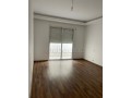 Appartement 2 chambres avec cour et parking titré - miniature 7
