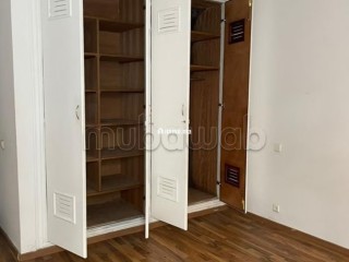 Appartement 2 chambres avec cour et parking titré - Appartement à vendre - Casablanca