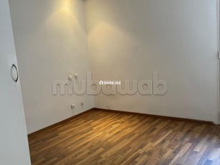 Appartement 2 chambres avec cour et parking titré - Appartement à vendre - Casablanca