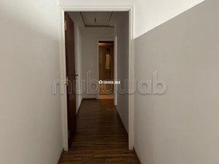 Appartement 2 chambres avec cour et parking titré - Appartement à vendre - Casablanca
