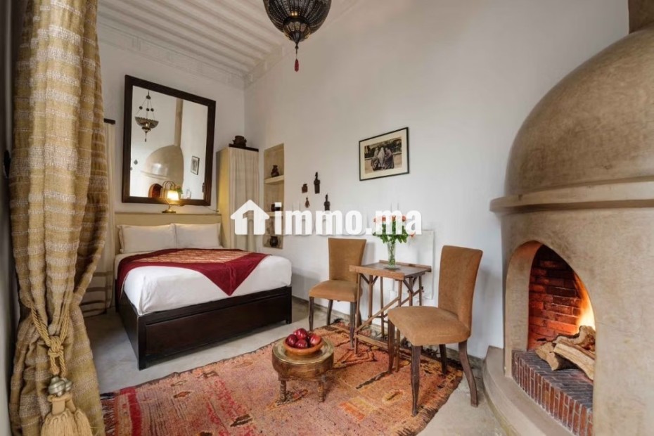 Riad à Vendre – Darb Dabachi, Marrakech À seulement 3 minutes à pied de la célèbre place Jamaa El Fna. - Vente Immobilier - Marrakech - photo 8
