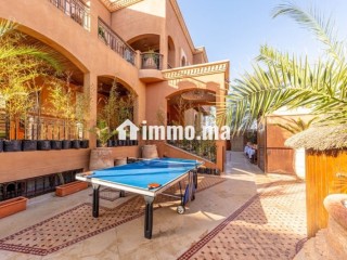 Exceptionnel. Maison d’hôtes hôtel en activité, 11 chambres. Quartier calme et résidentiel à 10 mn de Guéliz - Maison à vendre - Marrakech