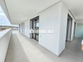Bel appartement en location à Casablanca Finance City. 3 grandes pièces. Terrasse et ascenseur - miniature 4
