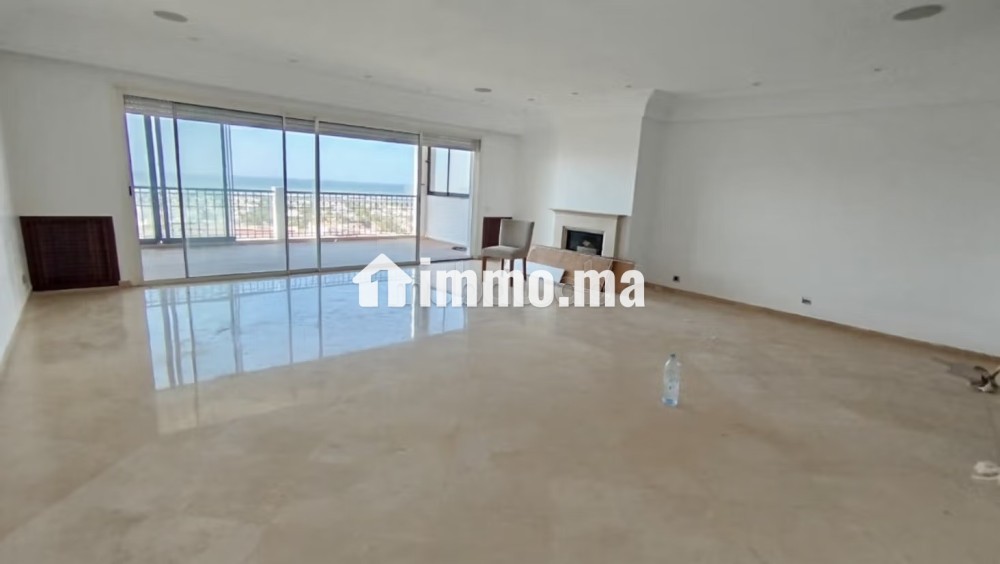 Location d'un appartement à Ain Diab. Surface totale 250 m². Climatisation et piscine - Location Immobilier - Casablanca - photo 3