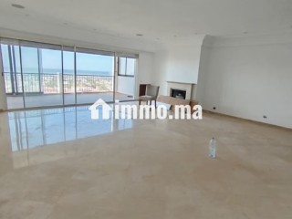 Location d'un appartement à Ain Diab. Surface totale 250 m². Climatisation et piscine - Appartement à louer - Casablanca