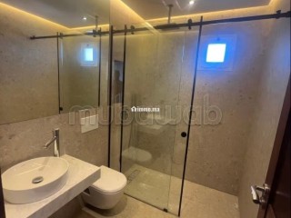 Location d'un appartement à Ain Diab. Surface totale 250 m². Climatisation et piscine - Appartement à louer - Casablanca