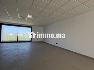 Beau bureau avec terrasses à louer ferme bretonne - Bureau à louer - Casablanca