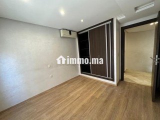 Joli duplex 3 chambres vide avec piscine et Gym - Appartement à louer - Marrakech