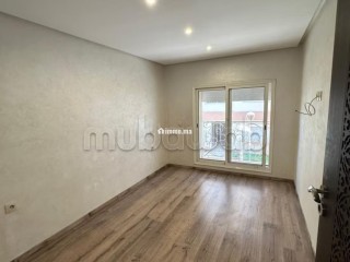 Joli duplex 3 chambres vide avec piscine et Gym - Appartement à louer - Marrakech