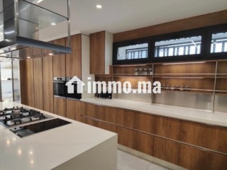 Location villa de luxe à Ain Diab Extension. 4 belles chambres. Bien meublé - Villa à louer - Casablanca