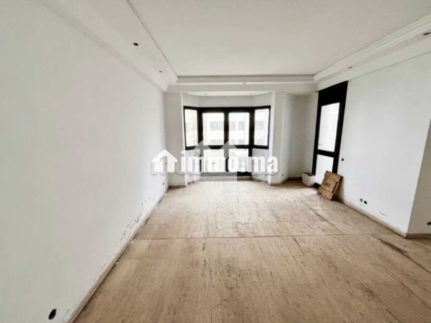 appartement-a-vendre-de-2140-m2-a-casablanca-racine-big-3