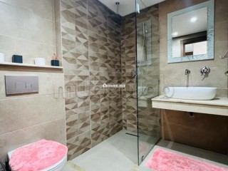 Vente d'un bel appartement à Guéliz. 3 pièces. Fenêtres avec double vitrage et porte blindée - Appartement à vendre - Marrakech