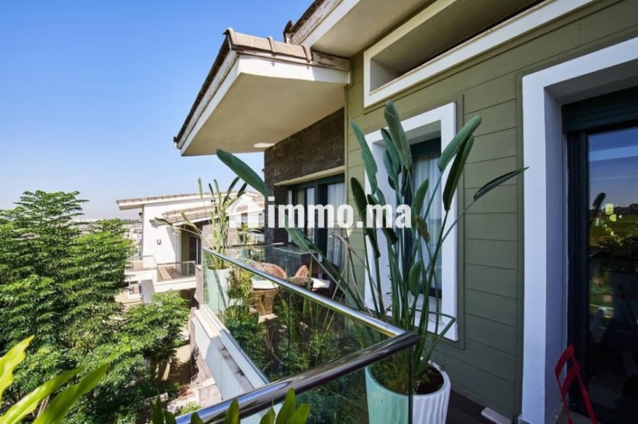 Location d'un appartement à Ville Verte joliment meublé avec vue sur golf - Location Immobilier - Bouskoura - photo 2