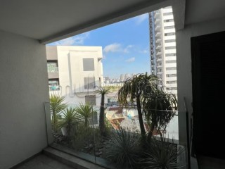 Penthouse joliment meublé avec une grande terrasse en location longue durée à CFC - Appartement à louer - Casablanca