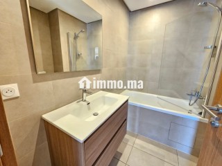 Joli appartement avec terrasse et vue dégagée - Appartement à louer - Casablanca