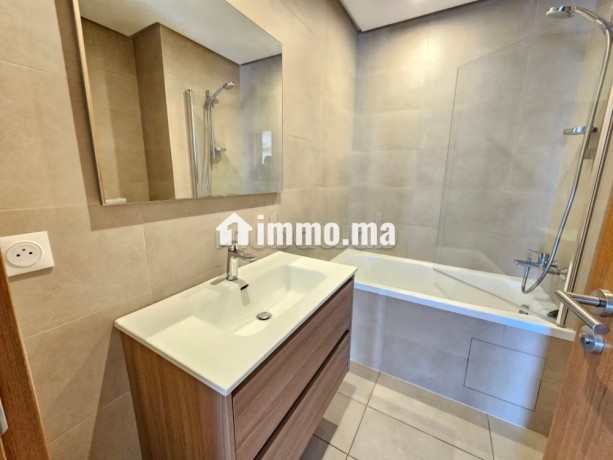 joli-appartement-avec-terrasse-et-vue-degagee-big-11