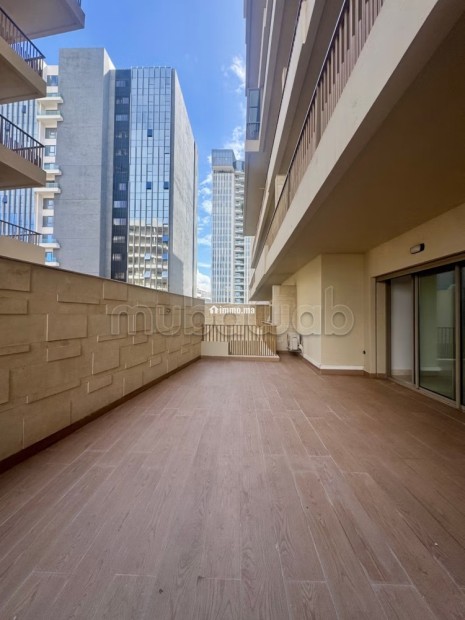 À louer – Studio avec grande terrasse au cœur du CFC - Location Immobilier - Casablanca - photo 1