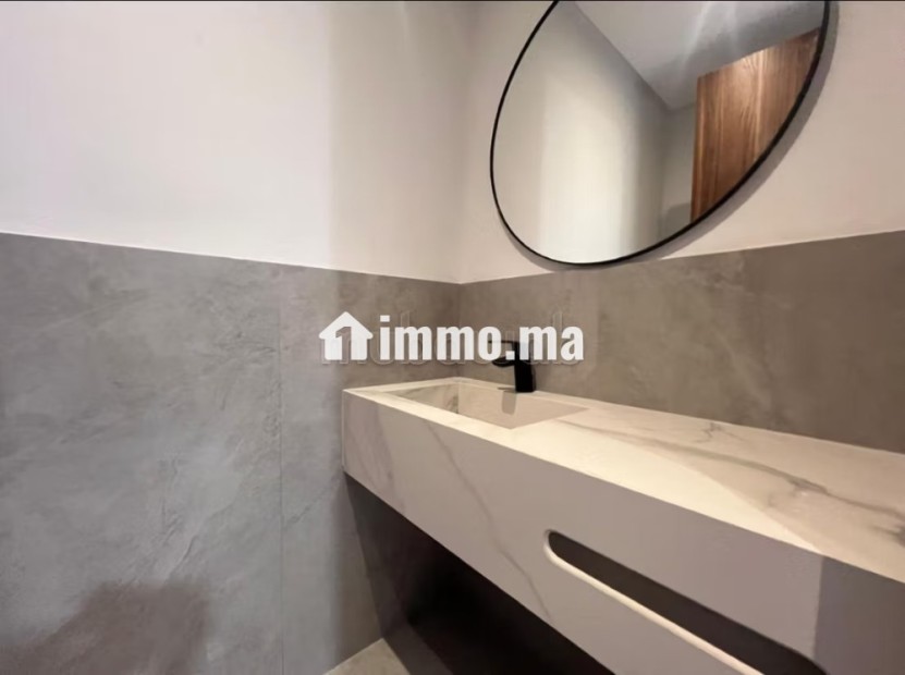 Louez cet appartement à Oasis.
Superficie 55 m².
Meublé - Location Immobilier - Casablanca - photo 5