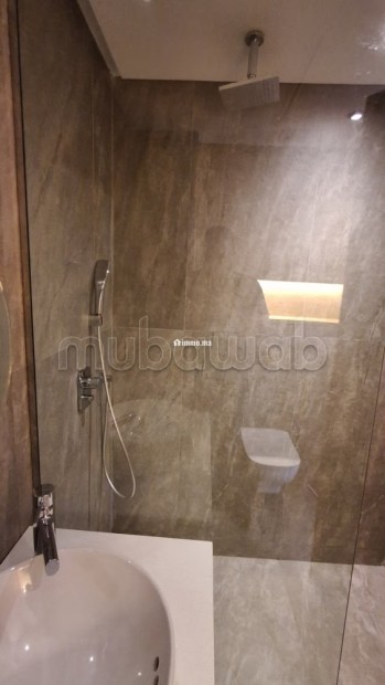 Très beau en location à Les princesses.
Jamais habité, bien meublé - Location Immobilier - Casablanca - photo 6