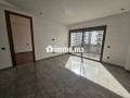 joli-studio-neuf-avec-piscine-et-gym-small-9