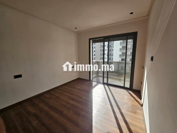 joli-studio-neuf-avec-piscine-et-gym-big-11