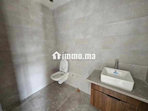 joli-studio-neuf-avec-piscine-et-gym-big-6