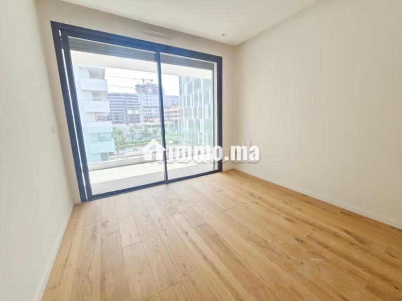Joli appartement neuf avec terrasse - Location Immobilier - Casablanca - photo 4
