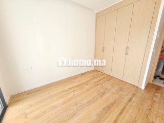 Joli appartement neuf avec terrasse - Appartement à louer - Casablanca
