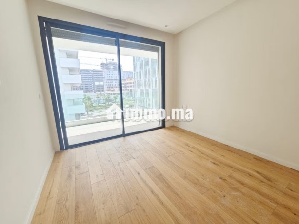 joli-appartement-neuf-avec-terrasse-big-3
