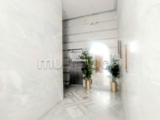 Un emplacement stratégique et calme, quartier al fida proche de Garage Allal et Derb Tolba, avec accès rapide aux lignes de tramway 2 et 3 - Appartement à vendre - Casablanca