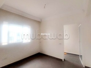 Un emplacement stratégique et calme, quartier al fida proche de Garage Allal et Derb Tolba, avec accès rapide aux lignes de tramway 2 et 3 - Appartement à vendre - Casablanca