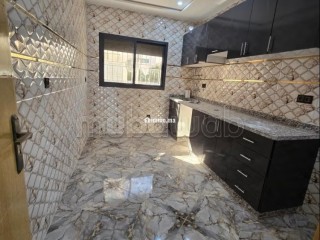 Superbe appartement à vendre à Sefrou. 2 belles chambres. Jardin et terrasse - Appartement à vendre - Sefrou