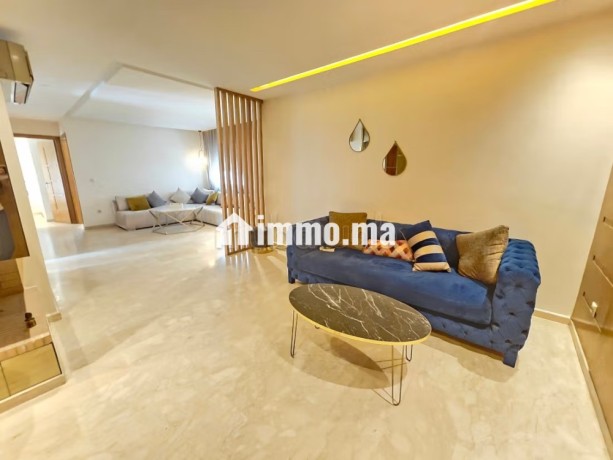 cosy-appartement-joliment-meuble-big-2
