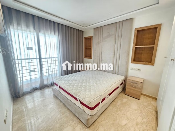 cosy-appartement-joliment-meuble-big-4