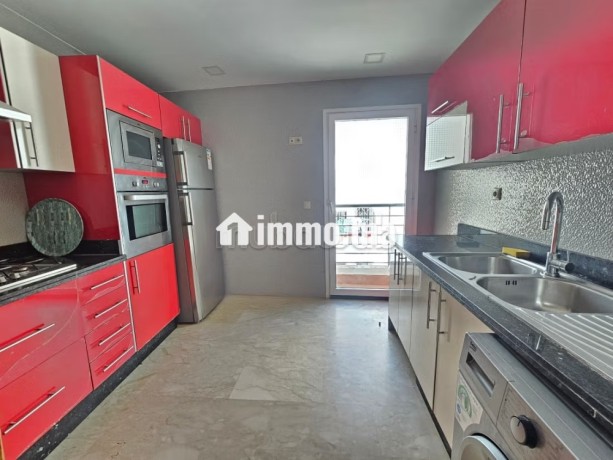cosy-appartement-joliment-meuble-big-8