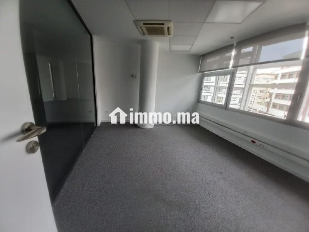 bureau-433-m2-en-location-en-plein-centre-ville-big-1