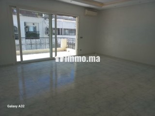 Très bel appartement en location à Racine. 5 pièces. Service de concierge et climatisation - Appartement à louer - Casablanca