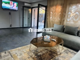 Villa à louer à Ain Diab. Piscine et terrasse Superficie 400 m². Tout confort climatiseur et cheminée - Villa à louer - Casablanca