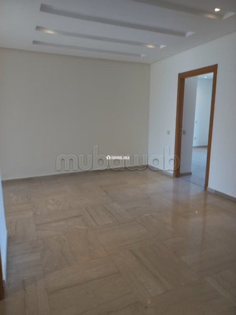 Location d'un appartement à Ain Diab. 3 chambres agréables. Terrasse et ascenseur - Location Immobilier - Casablanca - photo 8