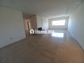Location d'un appartement à Ain Diab. 3 chambres agréables. Terrasse et ascenseur - miniature 2