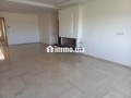 Location d'un appartement à Ain Diab. 3 chambres agréables. Terrasse et ascenseur - miniature 5