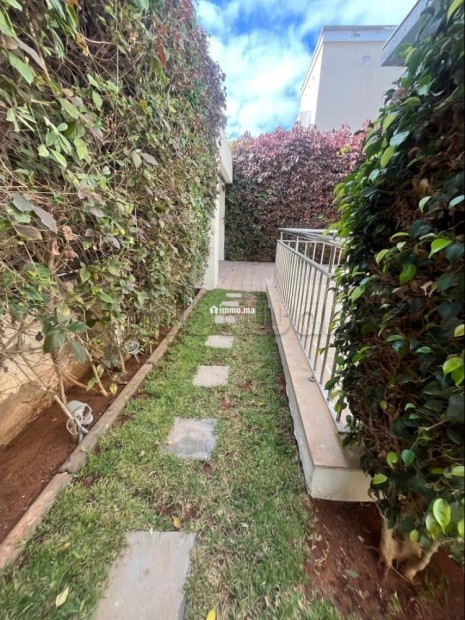A 8 minutes du Morocco mall, jolie villa à louer bâti 400 m2,4 chambres, 3 niveaux terrasse, - Location Immobilier - Casablanca - photo 3