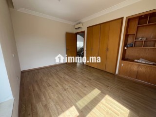 A 8 minutes du Morocco mall, jolie villa à louer bâti 400 m2,4 chambres, 3 niveaux terrasse, - Villa à louer - Casablanca